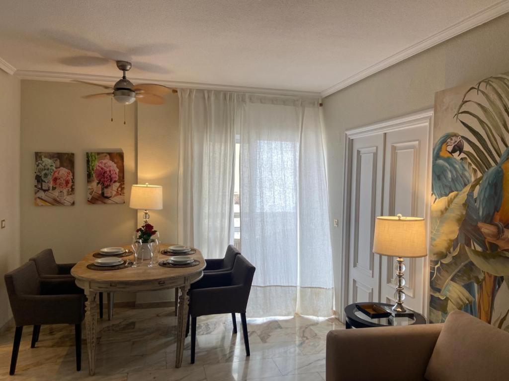 Precioso Apartamento Los Remedios Triana Plaza Espana Y Centro Historico Sevilla Eksteriør billede